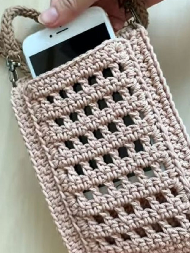 Crochet Cell Phone pouch - 3