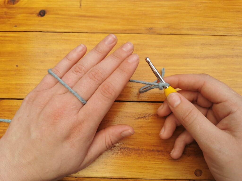 Hold 3