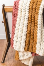 Knitting: Crafting Relaxation & Unique Pieces